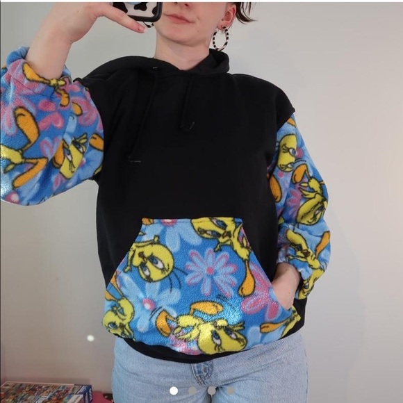 Warner Bros. Tops - Vintage one of a kind tweety bird hoodie